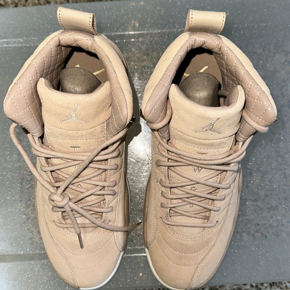 Jordan’s - Picture 3 of 7